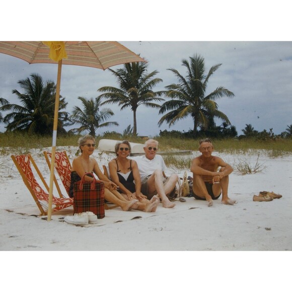 Other - Kodak Slide 1950s Red Border Kodachrome 2 Couples Enjoying A Sunny Beach Day